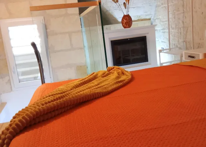 Corte Di Lorenzo A Vecchia 巴里